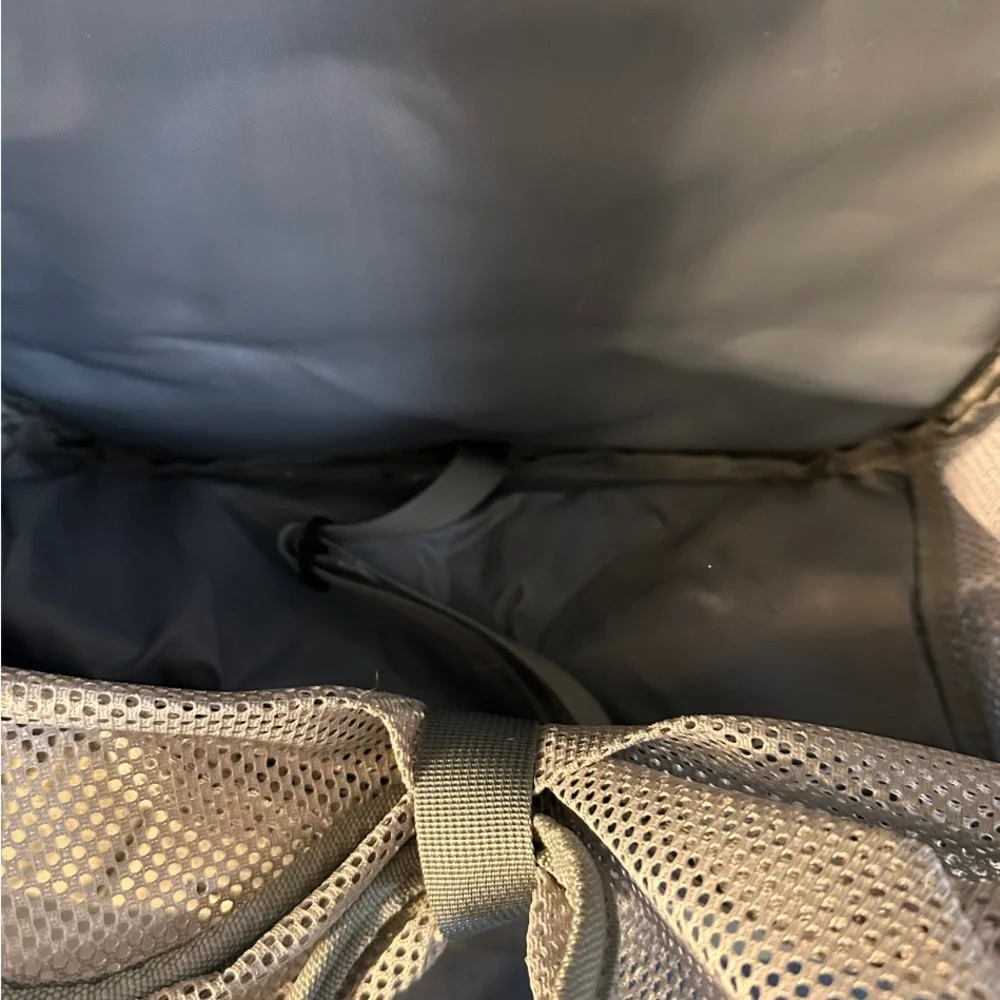 NATUYA Pet Back Pack Carrier Small Gray Dog Cat Carrier Bag Adjustable Strap